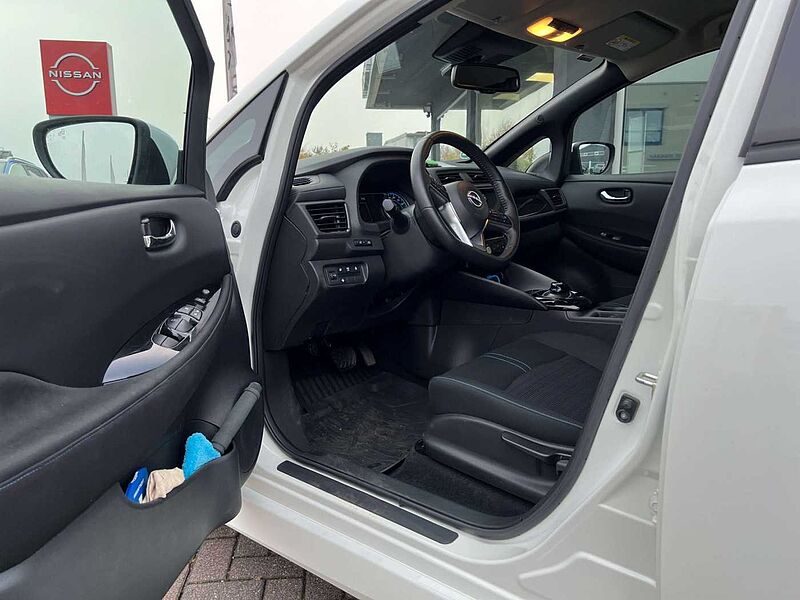 Nissan Leaf N-Connecta Winterpaket Assistenzpaket-Pro